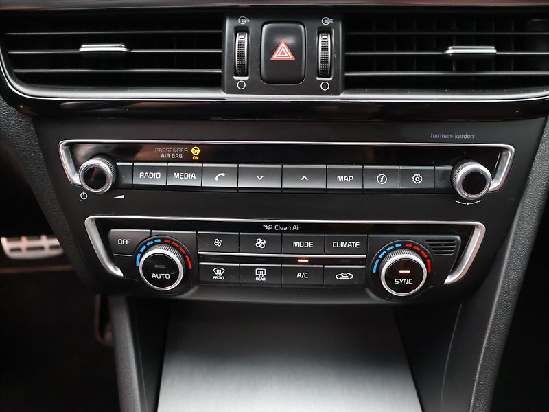 Kia Optima 2,0 T - GDI 180kW GT CZ - fotka 20 z 28