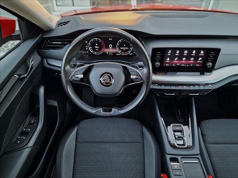 Škoda Octavia 2.0TDI DSG Ambition,ČR,1.Maj. - fotka 12 z 50