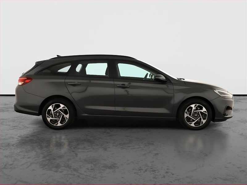 Hyundai i30 (2024) Smart 1.0 T-GDI, ČR,1.maj - fotka 6 z 13
