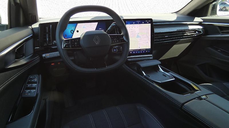 Renault Austral 1.3 MHEV 160 Techno - fotka 5 z 24