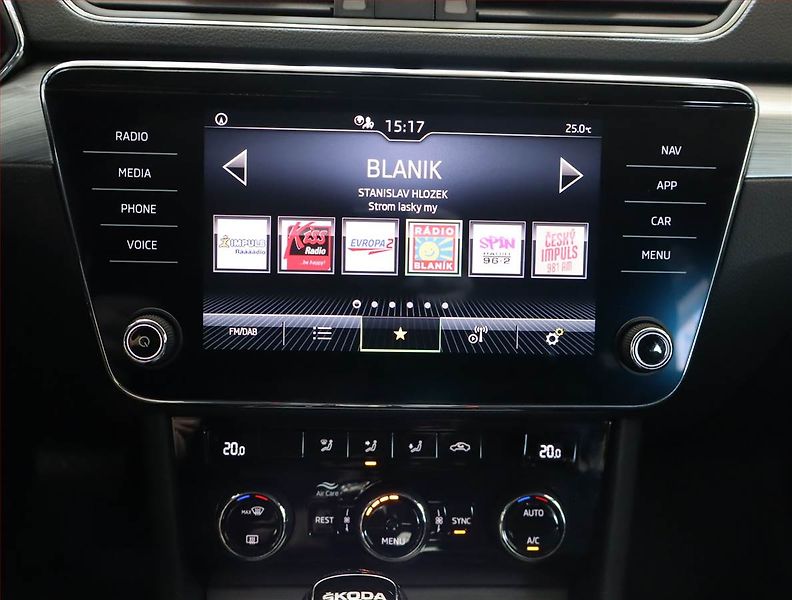Škoda Superb (2023) Ambition 1.5 TSI - fotka 12 z 19