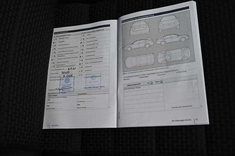 Volkswagen Golf VII 2.0TDI 110KW Highline 2/17 - fotka 52 z 57