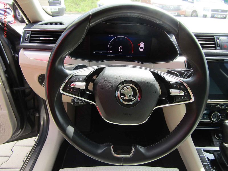Škoda Superb (2022) 2.0TDi 4x4, ČR, DSG, navi - fotka 14 z 18
