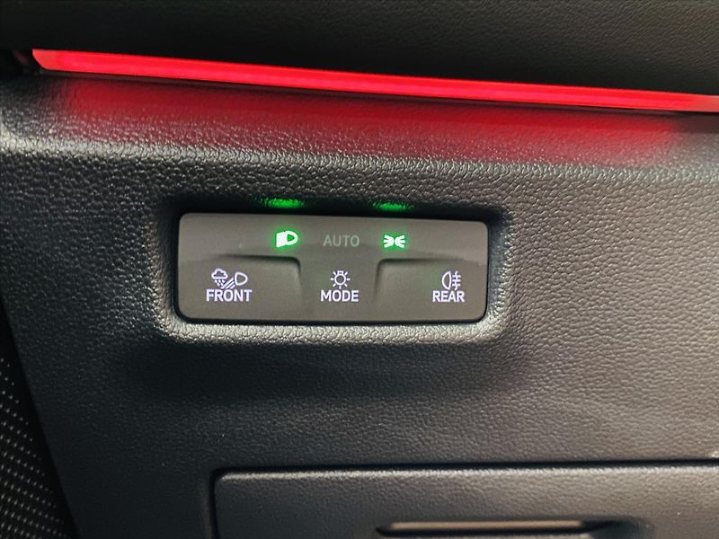 Volkswagen Tiguan 2,0 TDI DSG 110 kW Head Up Lif - fotka 13 z 27