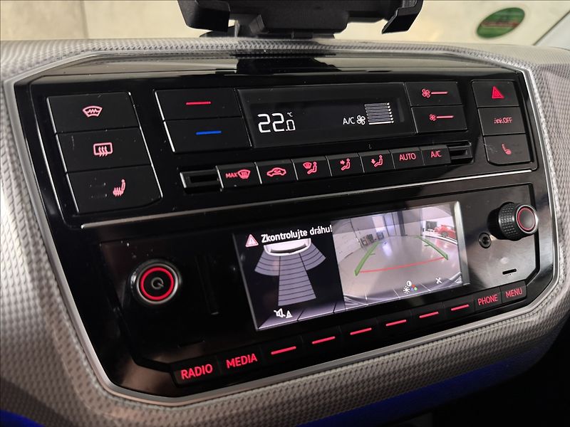 Volkswagen e-up! 61kW Move LED Kamera APP - fotka 36 z 40