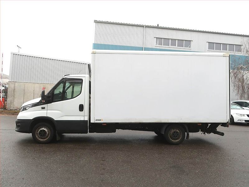 Iveco Daily (2022) 2.3 HPT, Skříň, 19m3, 1Maj - fotka 3 z 15