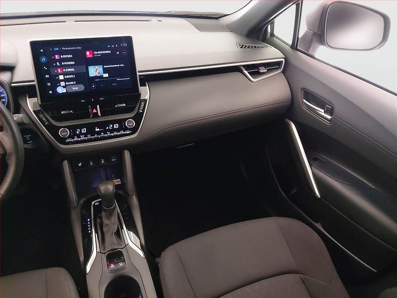 Toyota Corolla Cross (2024) Style 2.0 Hybrid 2WD - fotka 8 z 18