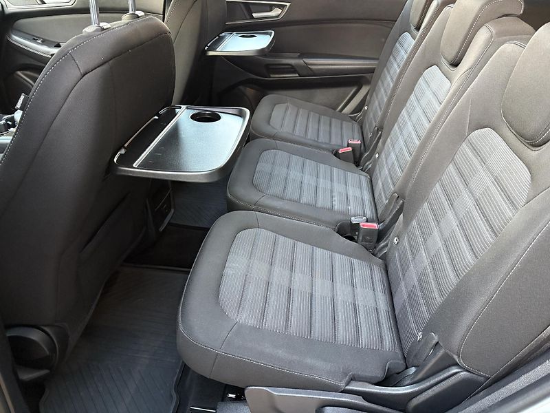 Ford Galaxy (2017) 2.0 TDCi 110 kW  7 MÍST - fotka 9 z 17