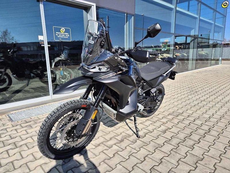 CFMOTO 800 MT (2026) X - fotka 8 z 20