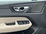 Volvo XC60 Plus Dark T6 AWD 257kW - náhled 20