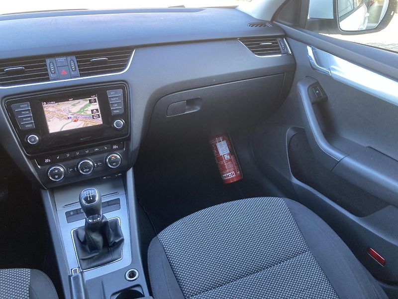 Škoda Octavia (2015) III. 1.6 TDI, Navigace - fotka 19 z 34