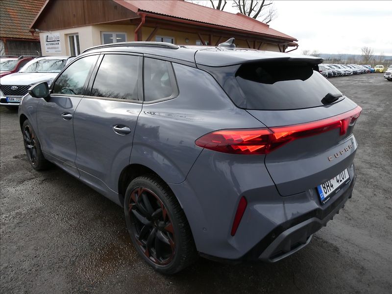 Cupra Terramar 2,0 VZ 2.0 TSi 195kW DSG 4WD - fotka 7 z 45