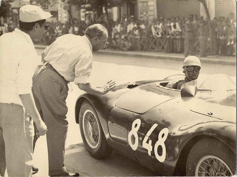 Maria Teresa de Filippis byla první ženou, která kdy řídila vůz Formule 1 při Grand Prix. Motoristický svět ji znal pod přezdívkou Pilotino.