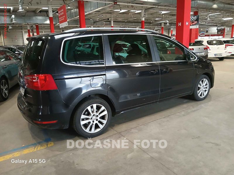 Seat Alhambra (2011) 2.0 TDi, navi, panorama - fotka 2 z 3