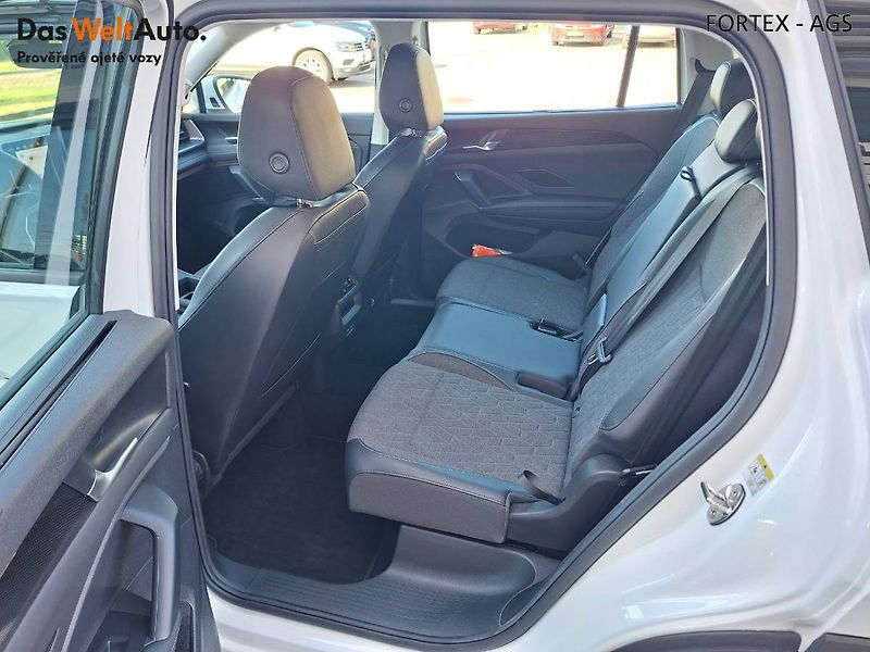 Volkswagen Tayron (2025) 2.0 TDI,142kW,DSG,4x4,Matrix,T - fotka 13 z 29