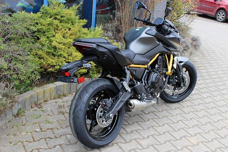Kawasaki (2026) Z 650 S NOVINKA  2026 SKLADEM - fotka 4 z 8