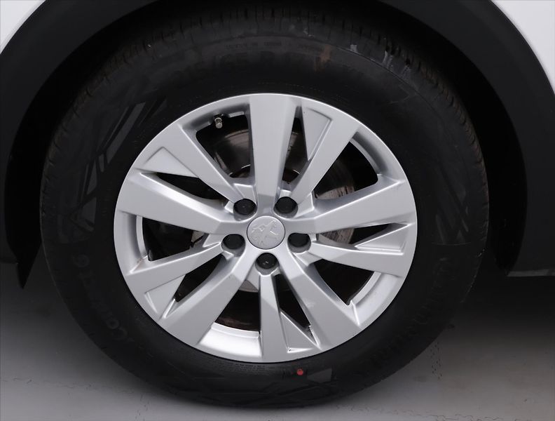 Peugeot 3008 1.2 PureTech 96kW CZ DPH - fotka 21 z 28