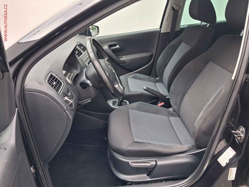 Volkswagen Polo (2011) 1.2i, Style, +kola - fotka 9 z 18
