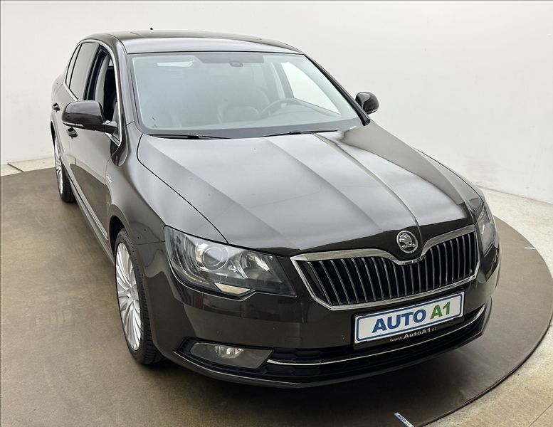 Škoda Superb 2,0 125kW L&K VÝHŘEV TAŽNÉ ČR - fotka 3 z 45