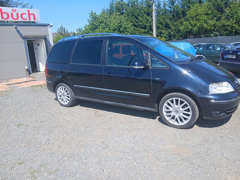 Volkswagen Sharan 2.0 TDI, 7 míst, tažné - fotka 7 z 35