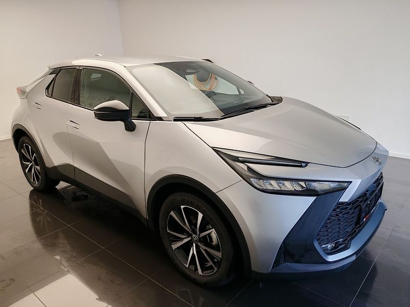 Toyota C-HR 2.0 Hybrid E-CVT Style - fotka 3 z 39