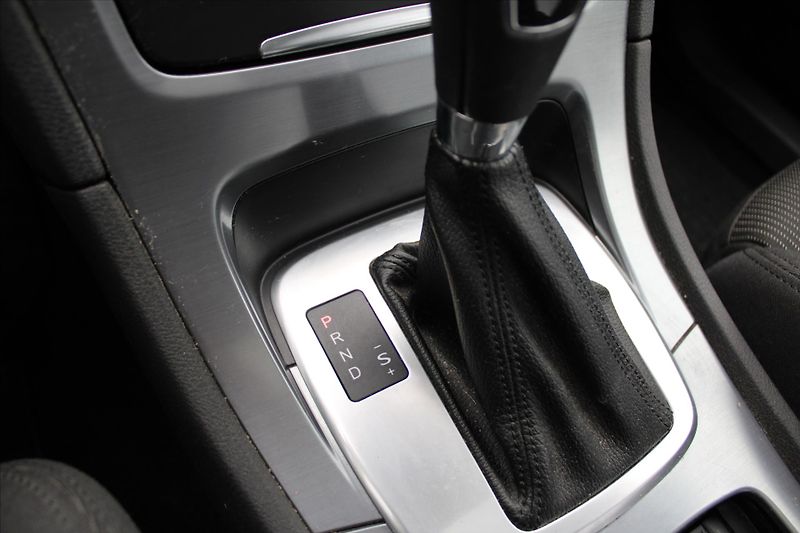 Ford Mondeo 2.0 TDCI 120kW TITANIUM NAVI - fotka 20 z 25