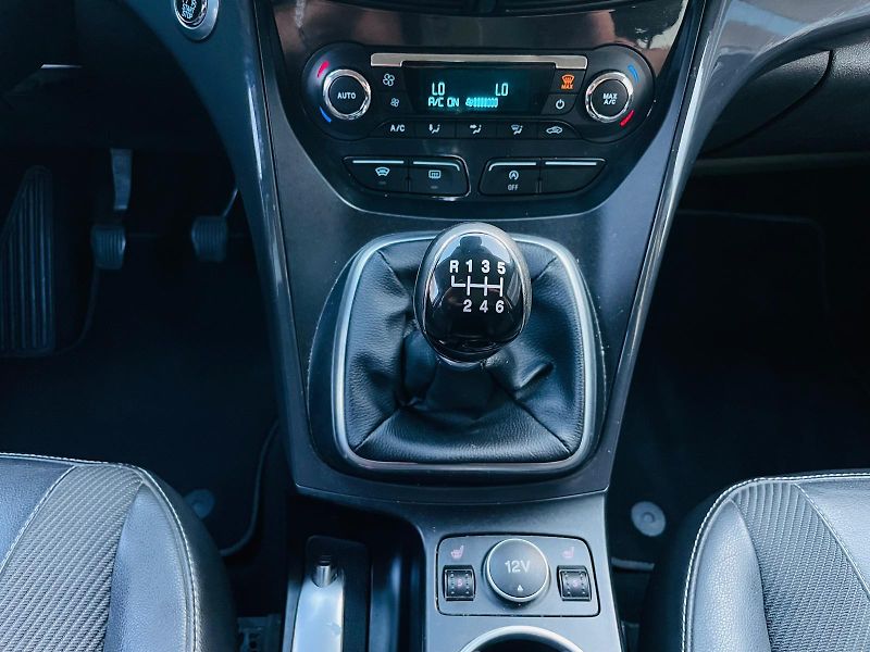 Ford Kuga 2.0TDCi MANUÁL SERVISKA TAŽNÉ  - fotka 39 z 46
