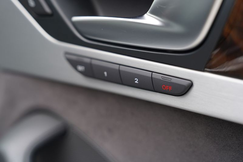 Audi A8 3.0 TFSI Quattro/Tiptr./290 PS - fotka 31 z 50