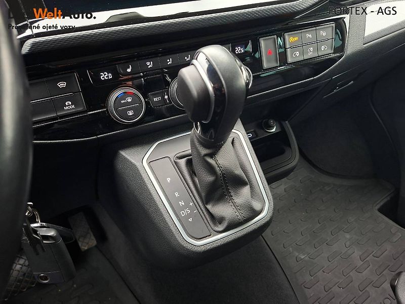 Volkswagen Multivan (2019) Highline,2.0 TDI,146kW,DSG,4Mo - fotka 12 z 35