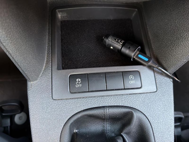 Volkswagen Caddy (2014) - fotka 26 z 27