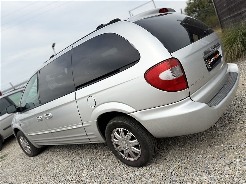 Chrysler Grand Voyager 3,3 V6 128kW A/T 7MÍST - fotka 7 z 26