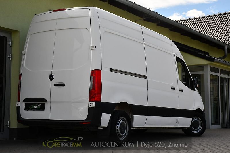 Mercedes-Benz Sprinter 211 CDI L2H2 (W907) 155k - fotka 5 z 37