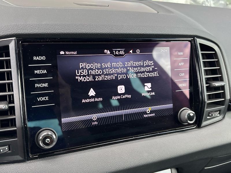 Škoda Karoq DSG Sportline - fotka 24 z 28