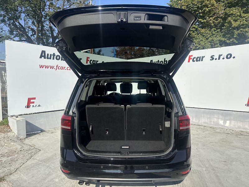 Volkswagen Touran (2015) 2.0 TDI se. knížka 7 míst - fotka 14 z 43