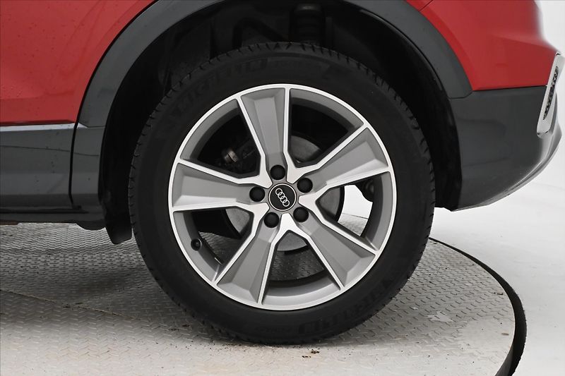 Audi Q2 1,5 35 TFSI 110 kW S-Tronic Zá - fotka 31 z 31