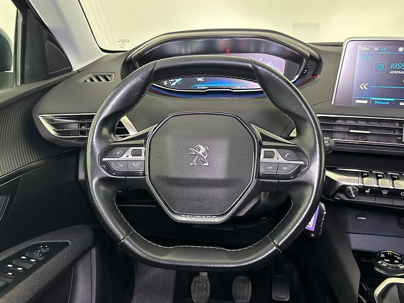 Peugeot 5008 Active, 7 míst - fotka 18 z 56