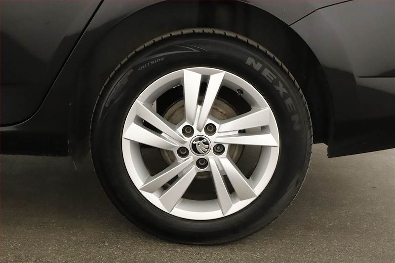 Škoda Fabia (2019) 1.0 TSI, ČR,1.maj, Tempomat - fotka 11 z 15