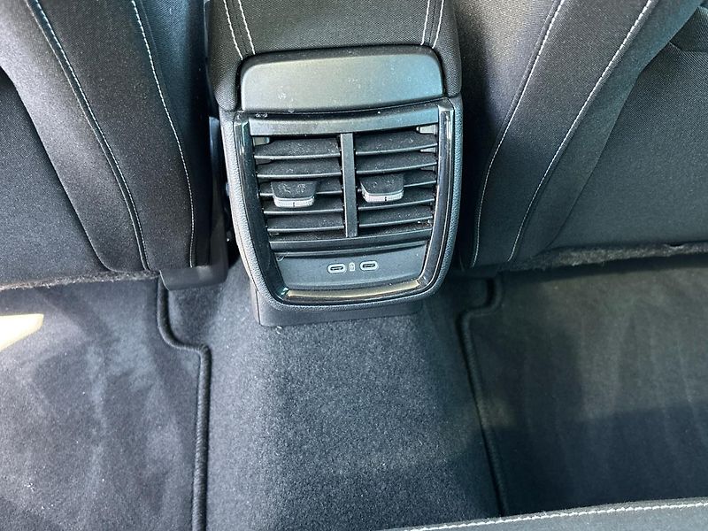 Škoda Kamiq MONTE CARLO - fotka 21 z 25