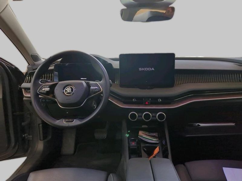 Škoda Superb Combi 2,0TDi 110kw DSG L&K 18A - fotka 5 z 12