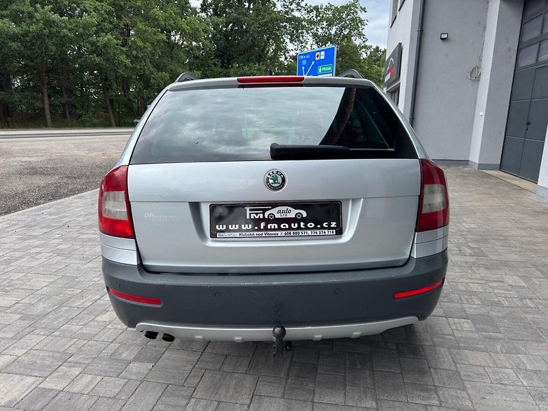 Škoda Octavia (2008) 2.0 TDi 4x4 Scout - fotka 6 z 25
