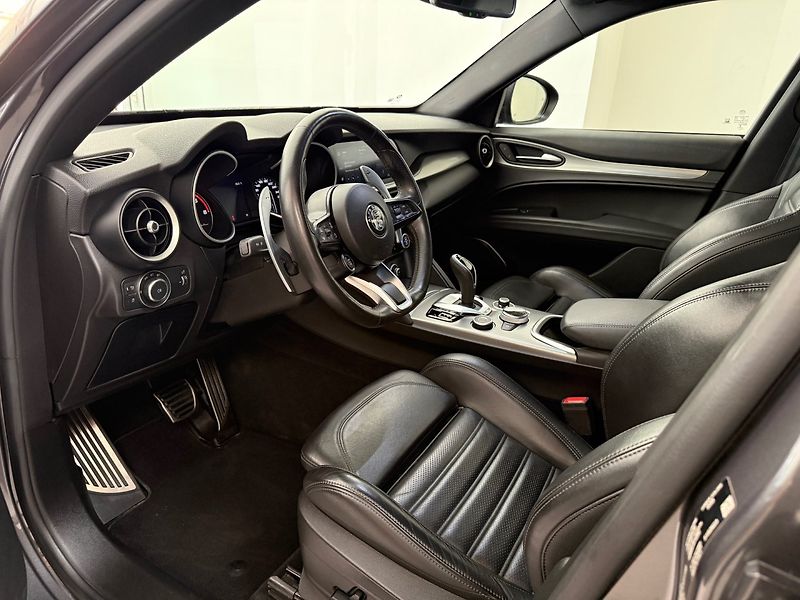 Alfa Romeo Stelvio (2021) 2.2 210 HP Veloce 8AT Q4 - fotka 7 z 30