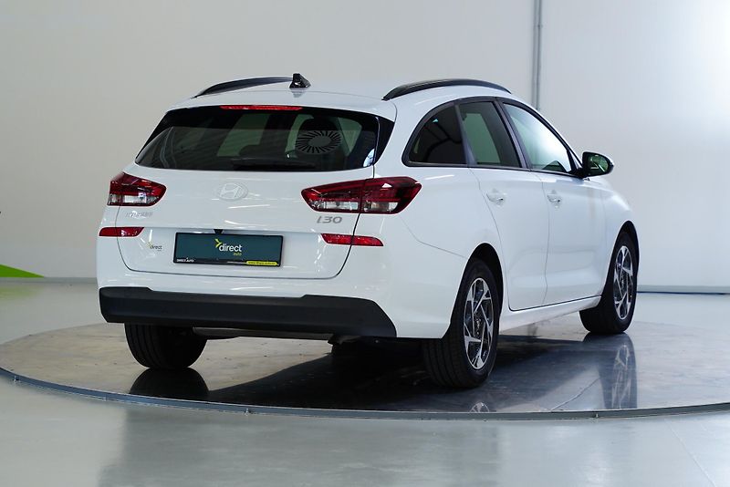 Hyundai i30 - fotka 2 z 26