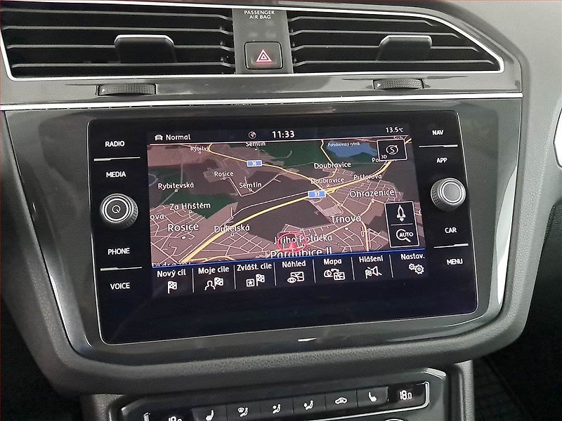 Volkswagen Tiguan (2019) 2.0 TDI - fotka 18 z 22