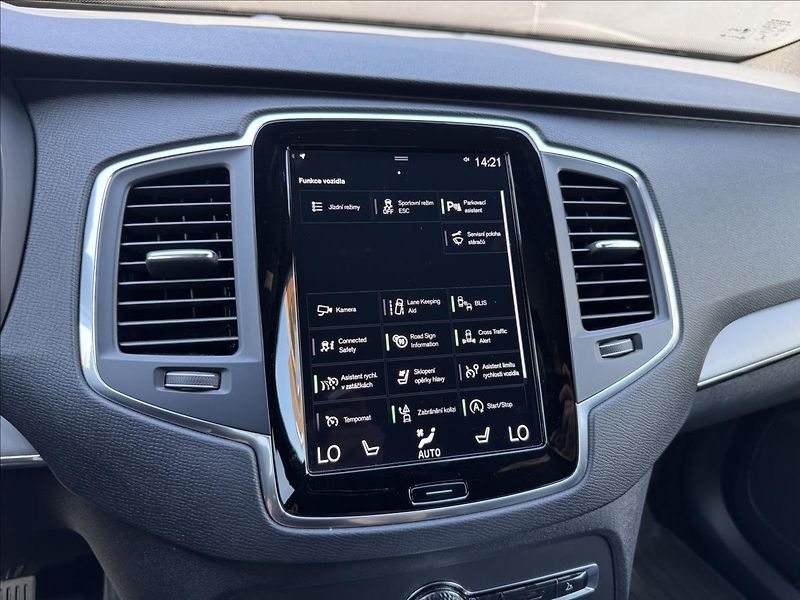 Volvo XC90 2,0 B5 AWD Momentum Pro AT ČR - fotka 20 z 33