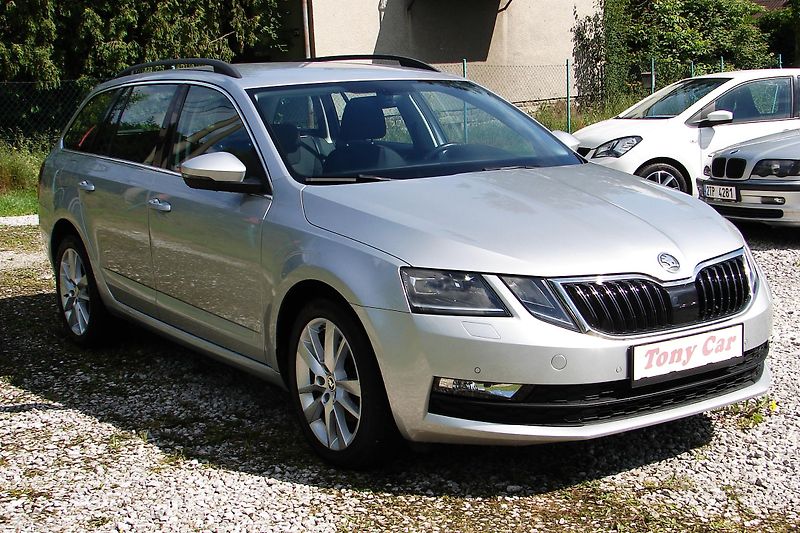 Škoda Octavia 2.0 TDi DSG LED NAVI ČR-ZADÁNO - fotka 4 z 43