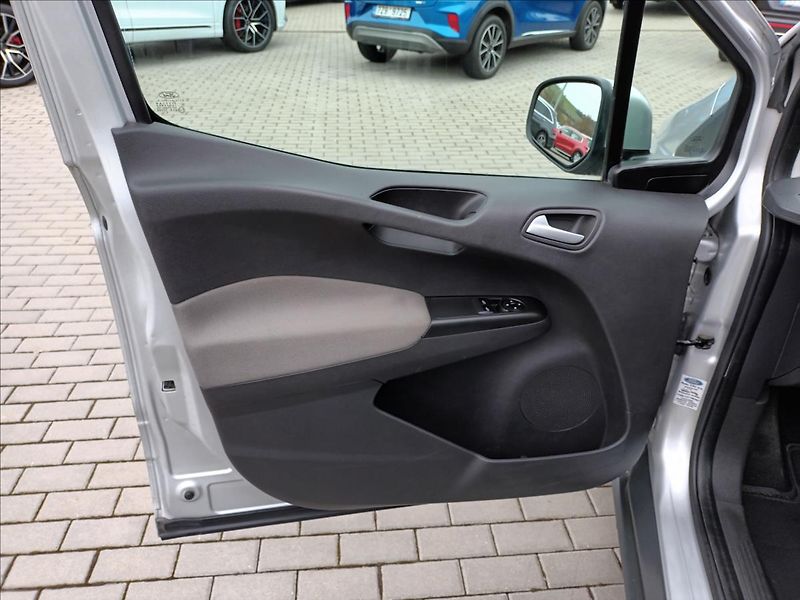 Ford Tourneo Courier 1,5 TDCI,ČR,SERVISKA,ROZVODY - fotka 15 z 37