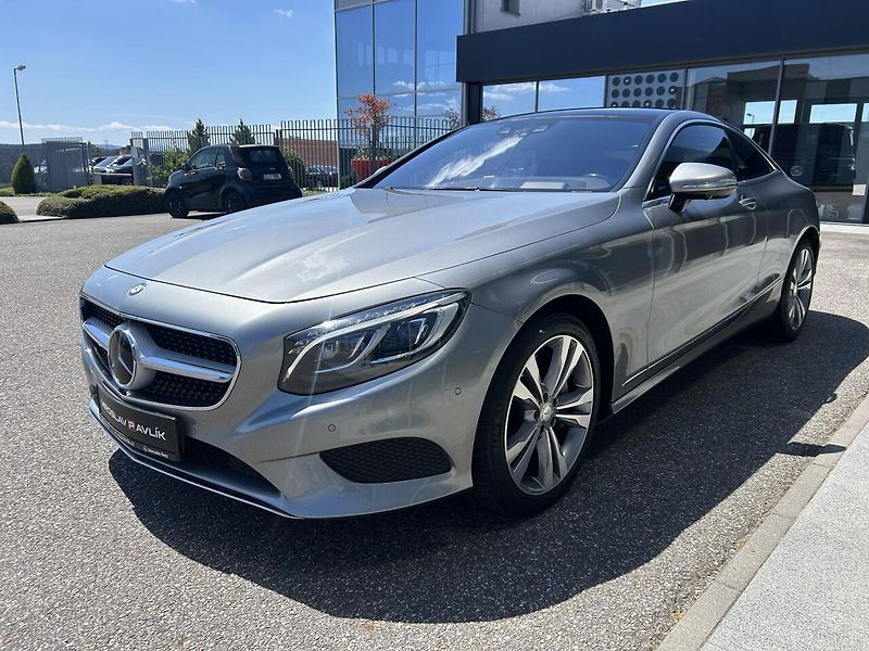 Mercedes-Benz Třídy S S 500 4MATIC COUPE - fotka 2 z 35