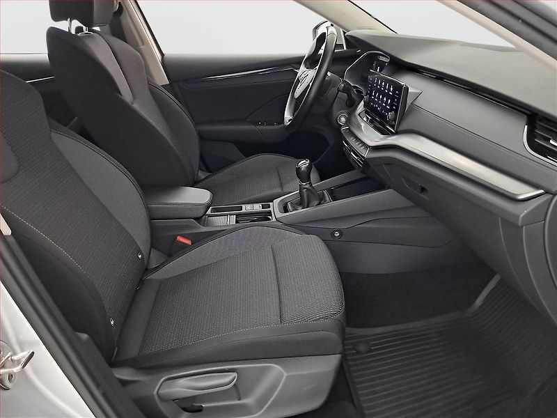Škoda Octavia (2021) Ambition 2.0 TDI, ČR,1.maj - fotka 9 z 19