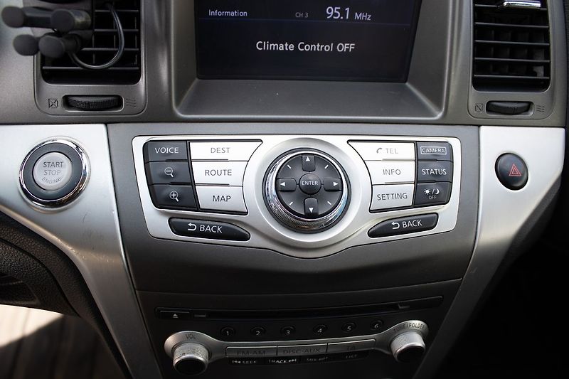 Nissan Murano Bez investic, servisované. - fotka 21 z 47