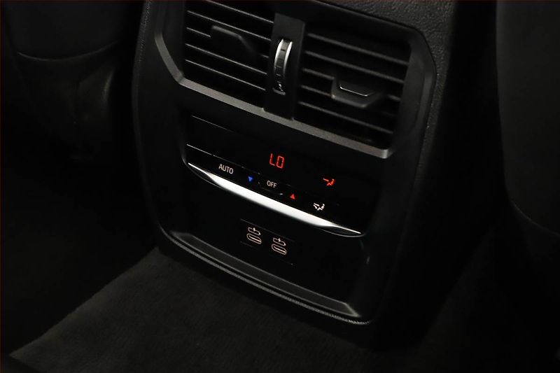 BMW Řada 3 (2023) M Sport 320 d xDrive - fotka 15 z 18